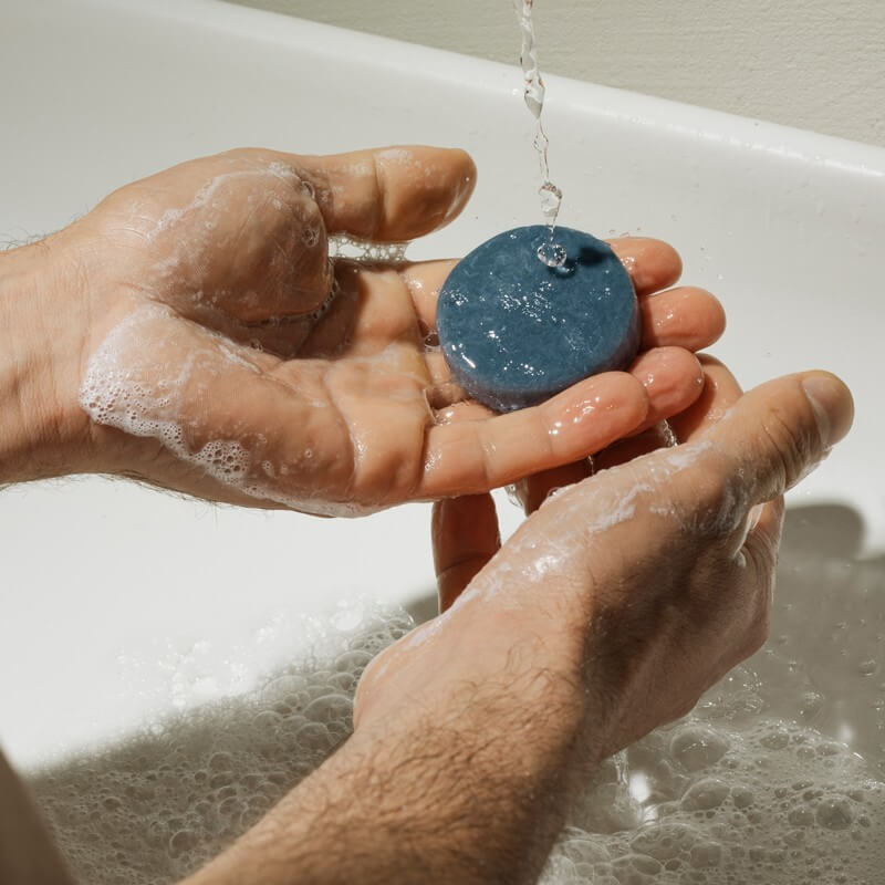 Nettoyant Solide pour la barbe et le Visage No. 04