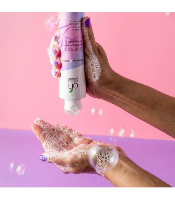 Shampooing pour cuir chevelu avec pellicules