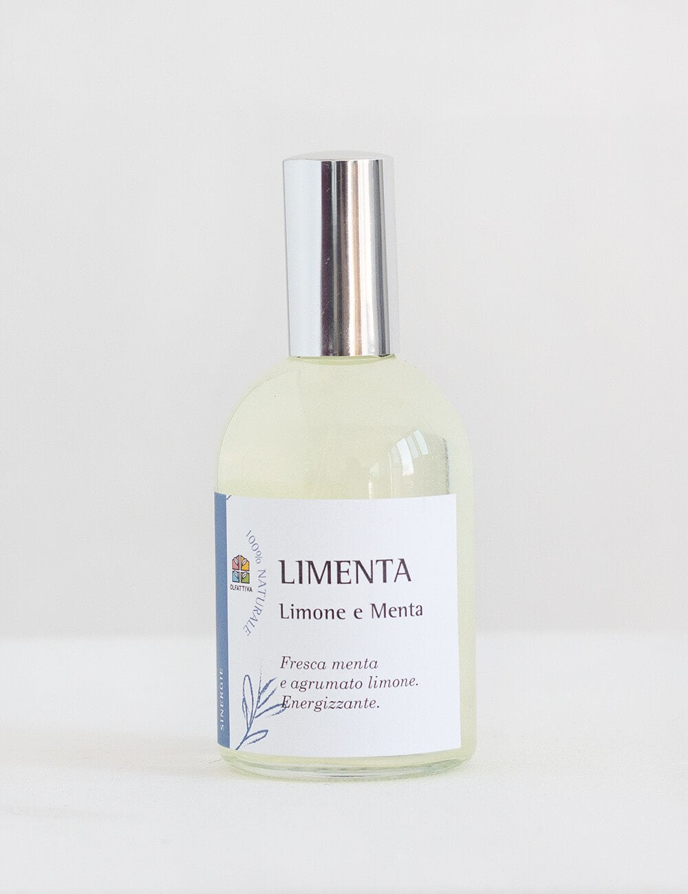 De l'eau Parfumée avec des Huiles Essentielles - Limenta